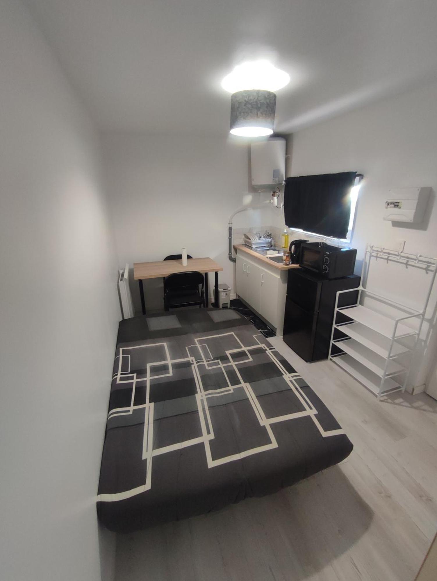 Petit F2 Meuble Independant Leilighet Limay Eksteriør bilde